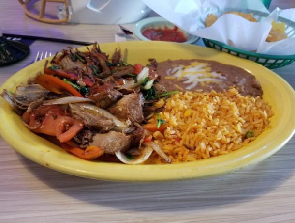 Los Compadres Mexican Grill 